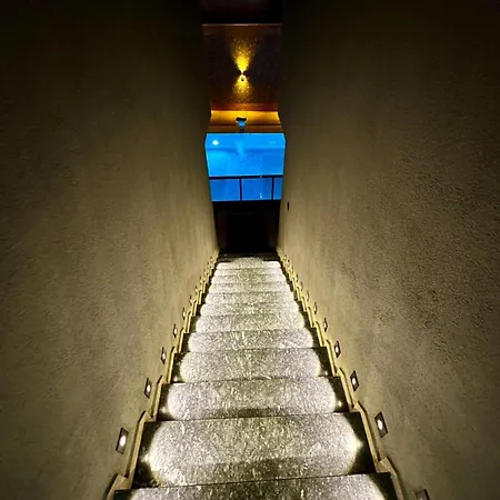 Leo Premium Kusadası