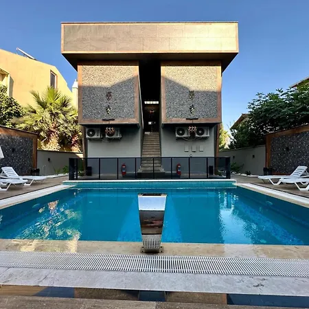 Leo Premium Apartament Kusadası