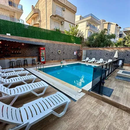 Leo Premium Kusadası