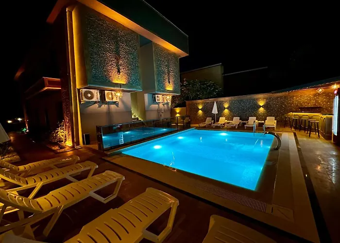 Leo Premium Kusadasi