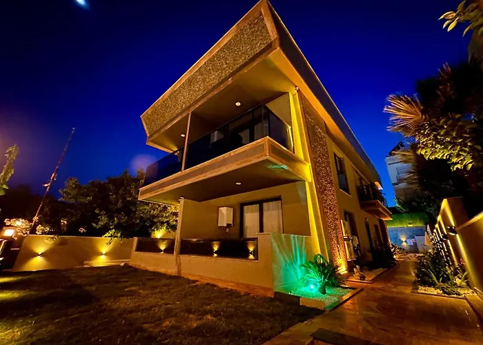 Leo Premium Kusadasi