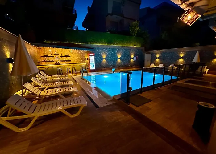 Leo Premium Kusadasi