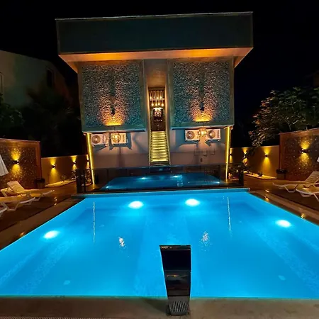 Leo Premium * كوشاداسيه