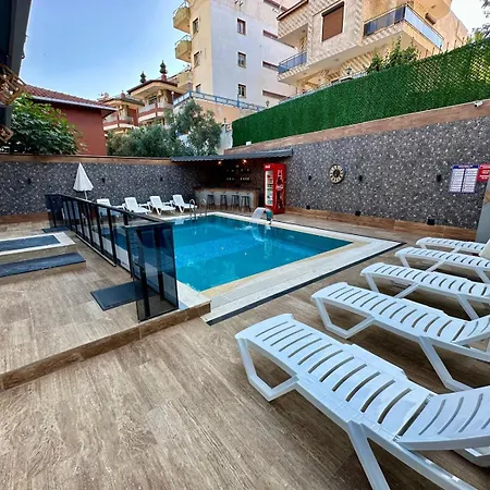 Leo Premium Кушадасы